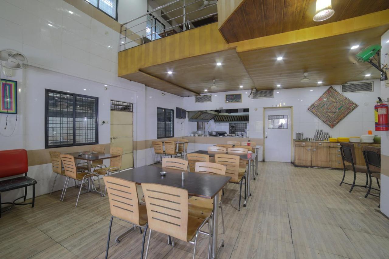 Oyo Flagship Hotel Chandani Rāipur Buitenkant foto