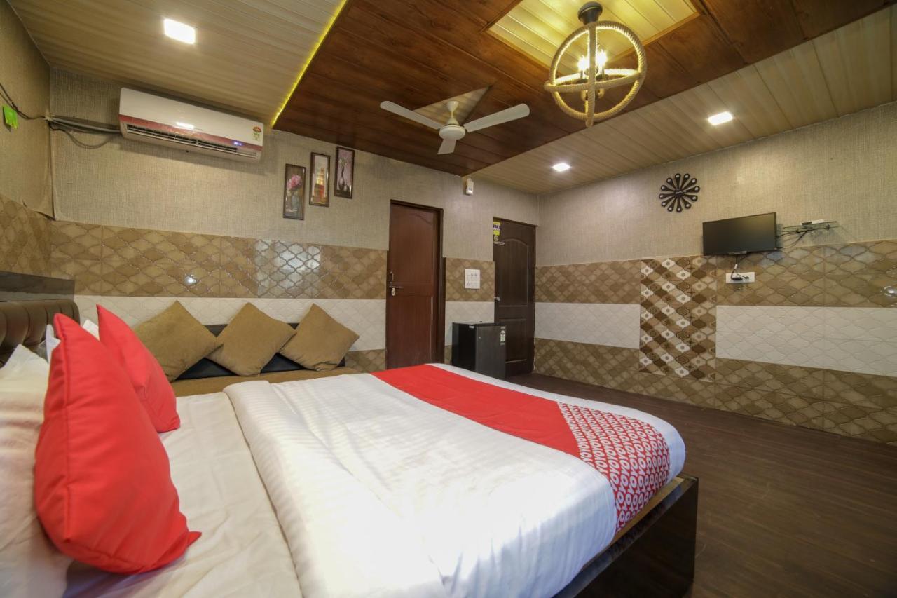 Oyo Flagship Hotel Chandani Rāipur Buitenkant foto