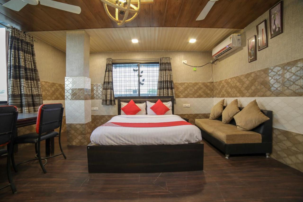 Oyo Flagship Hotel Chandani Rāipur Buitenkant foto